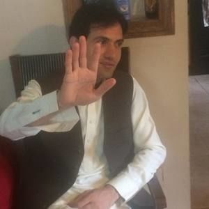 Meet your Posher, Junaid